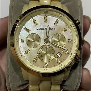 Michael Kors women big face watch